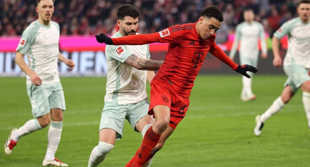 Musiala en un partido con el Bayern de Múnich.