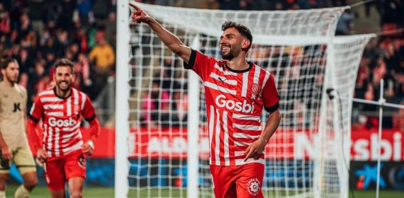 Iván Martín celebra un gol.