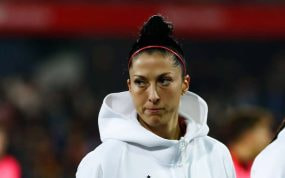 Jenni Hermoso instantes antes de un partido con la Selección.