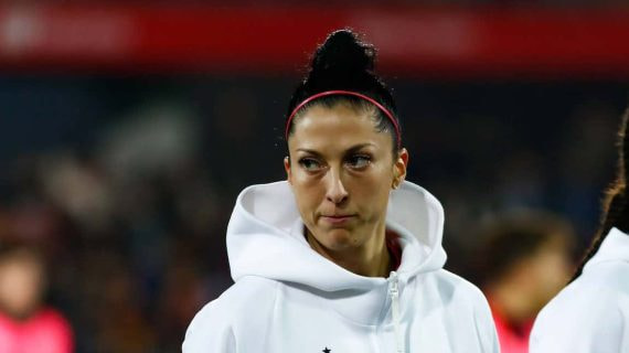 Jenni Hermoso instantes antes de un partido con la Selección.