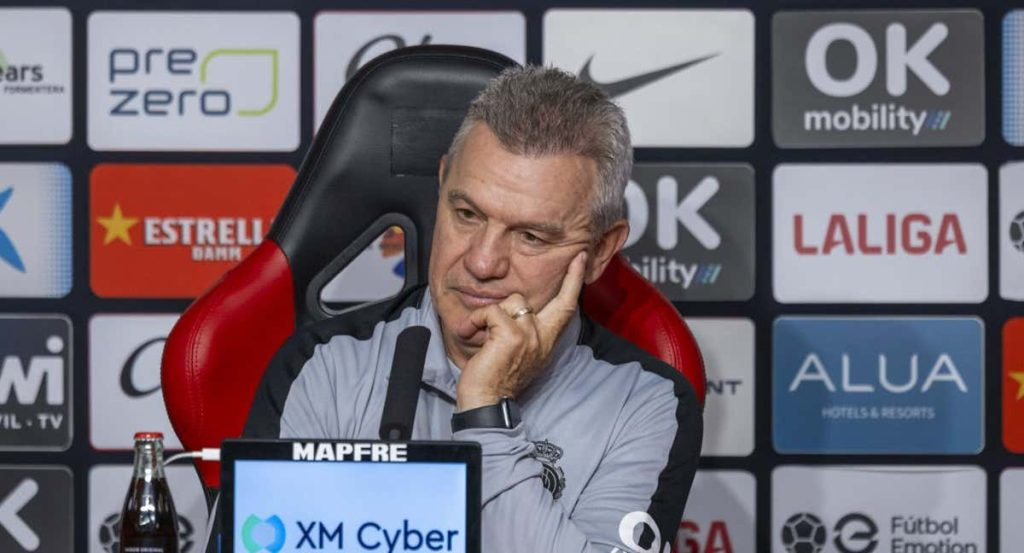 Javier Aguirre, en una comparecencia.