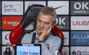 Javier Aguirre, en una comparecencia.