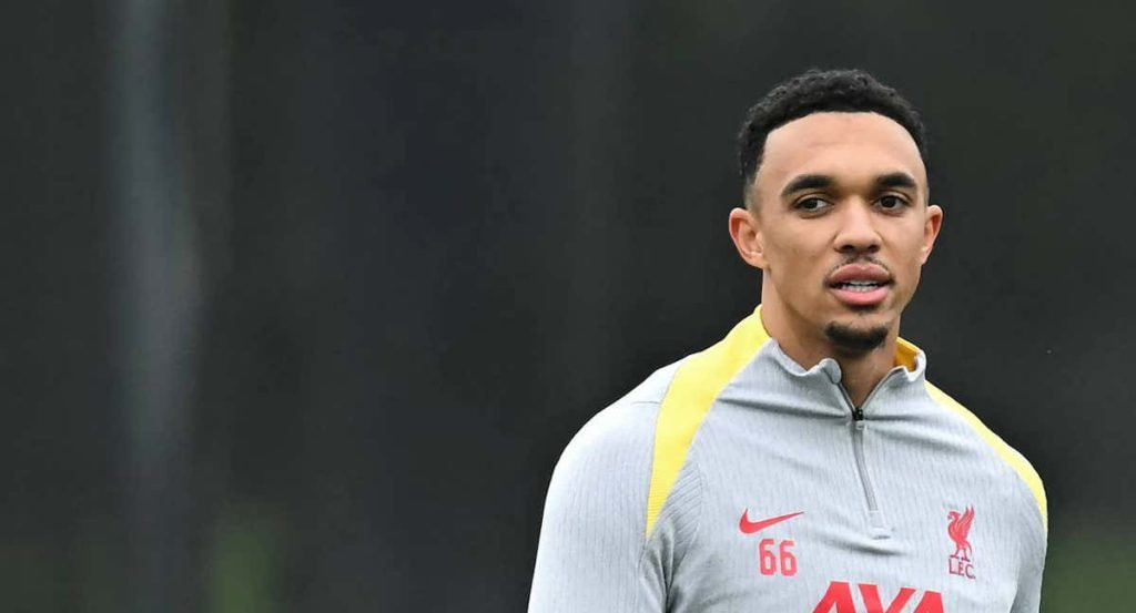 Alexander-Arnold, en un entrenamiento con el Lverpool.