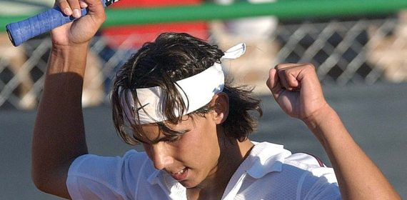 Rafael Nadal celebra un triunfo en el Campeonato de España de 2003 celebrado en Majadahonda.
