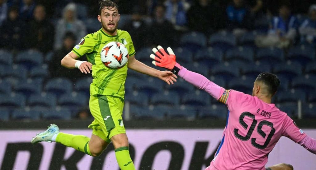 Diogo Costa en un partido con el Porto.