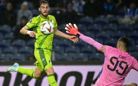 Diogo Costa en un partido con el Porto.
