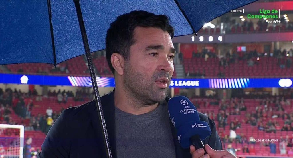Deco atendiendo a los compañeros de Movistar.