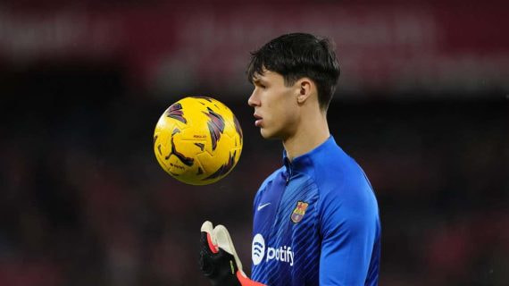 Diego Kochen durante un calentamiento con el primer equipo.