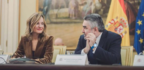 La ministra de Deportes, Pilar Alegría, junto a José Manuel Rodríguez Uribes, presidente del CSD durante una reunión el pasado 22 de diciembre de 2023.