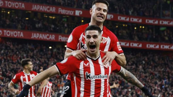 Sancet celebrando un gol esta temporada con el Athletic.