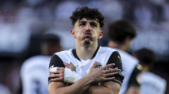Diego López hace su gesto de celebración.