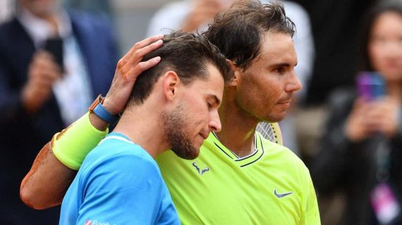 Dominic Thiem y Rafael Nadal, tras la final de Roland Garros de 2019.