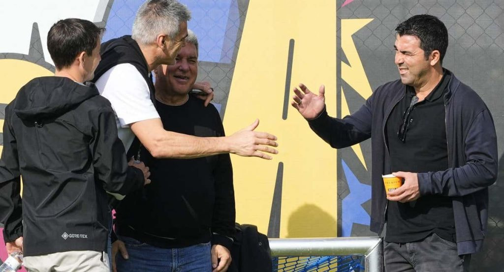 Laporta presenció el último entrenamiento antes de viajar a San Sebastián.