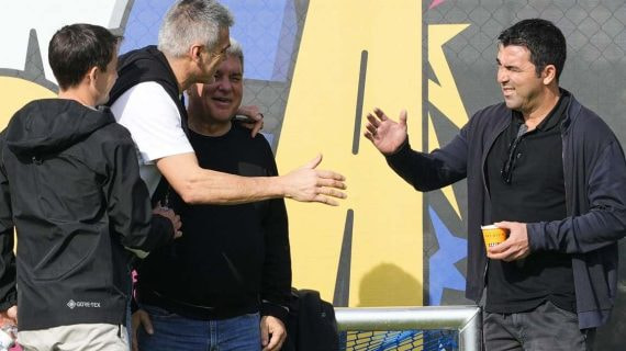 Laporta presenció el último entrenamiento antes de viajar a San Sebastián.