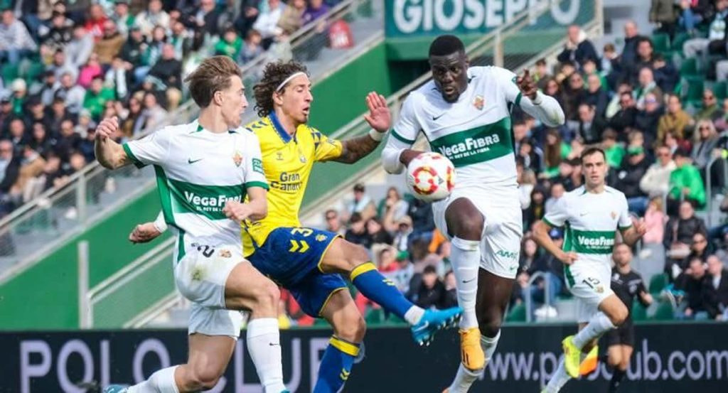 Partido de dieciseisavos de Copa del Rey entre el Elche y Las Palmas.