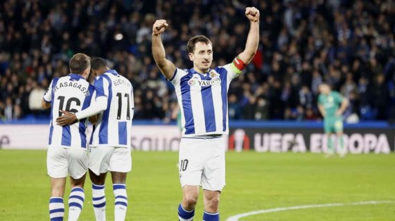 Oyarzabal celebra un gol en el Reale Arena.
