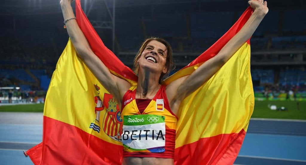 Ruth Beitia celebra el oro olímpico en Río 2016.