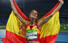Ruth Beitia celebra el oro olímpico en Río 2016.
