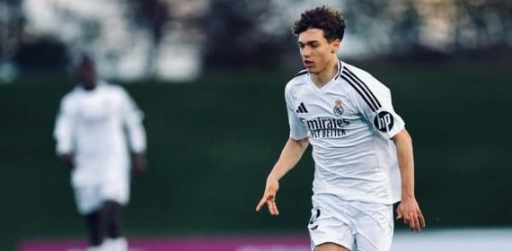 Thiago Pitarch, durante un partido con las categorías inferiores del Real Madrid.