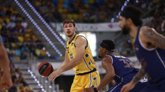 Ethan Happ esta temporada con el Gran Canaria, frente a Valencia Basket.