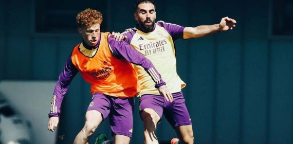 Jeremy de León supera a Carvajal en un entrenamiento reciente.