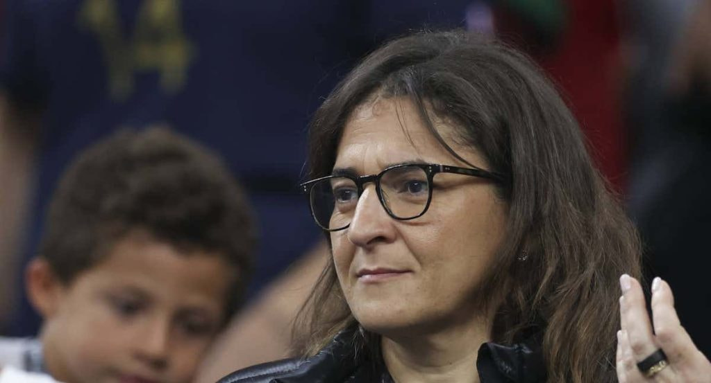 Fayza Lamari, en un partido de Francia en el Mundial.