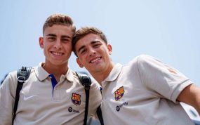 Fermín y Gavi en un viaje con el Barça.