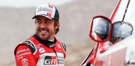 Fernando Alonso, con el Toyota Hilux en el Rally Dakar 2020.