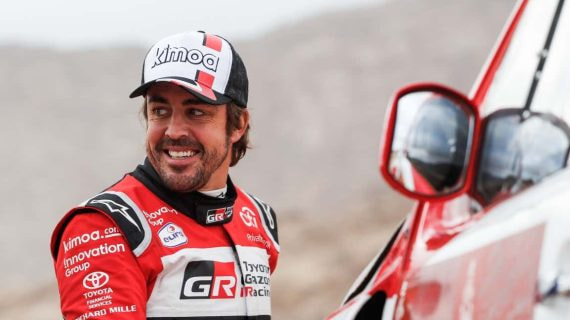 Fernando Alonso, con el Toyota Hilux en el Rally Dakar 2020.