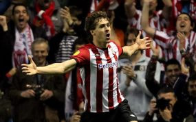 Fernando Llorente celebra un gol con el Athletic.