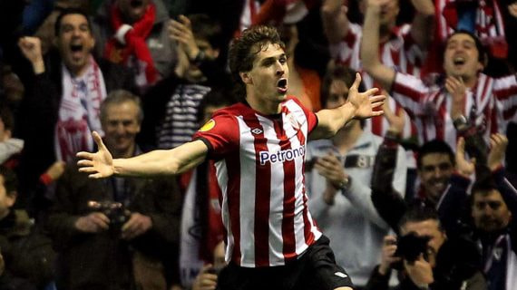 Fernando Llorente celebra un gol con el Athletic.