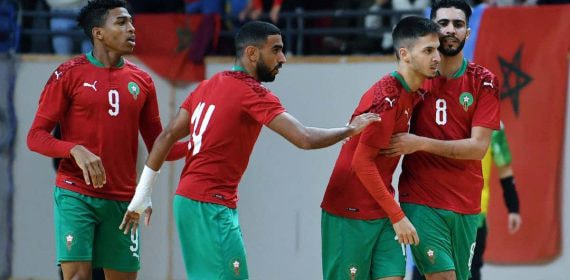 Khalid Bouzid, jugador de Industrias Santa Coloma, celebra un gol con la selección de Marruecos.