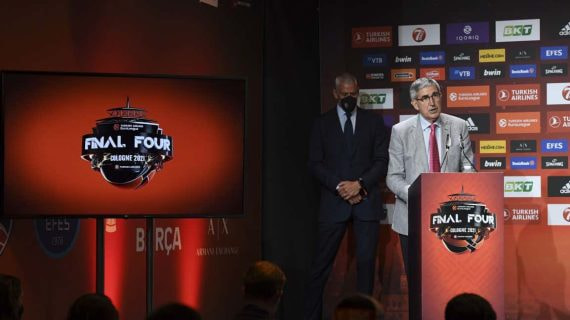 Jordi Bertomeu, durante su etapa como CEO de la Euroliga, presentando la que fue su penúltima Final Four.