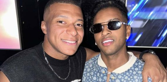 Rodrygo y Mbappé, juntos en una discoteca en Cerdeña.