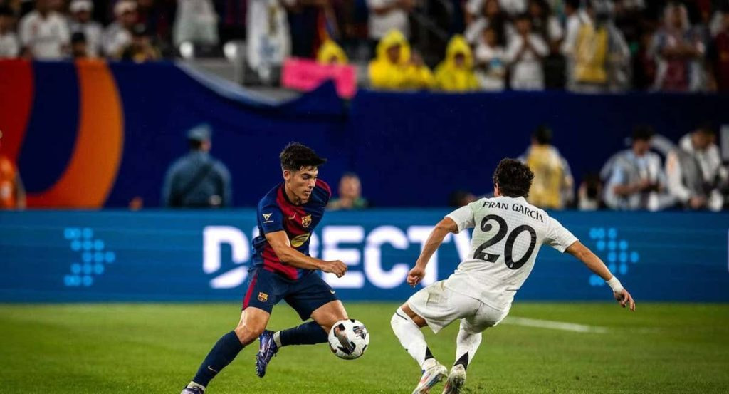 Fran García, contra el Barça.