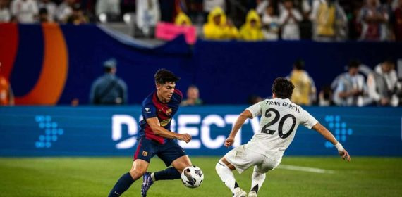 Fran García, contra el Barça.