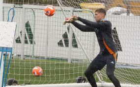 El portero del Real Madrid, Fran González, durante una sesión de entrenamiento.