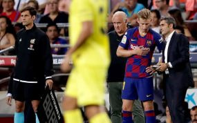 Frenkie de Jong charla con Valverde cuando coincidieron en el FC Barcelona.