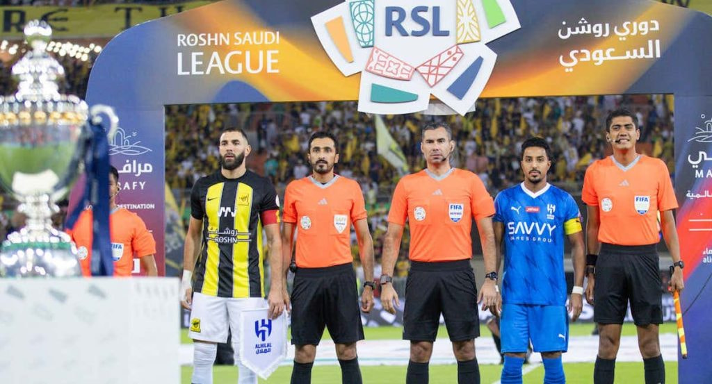 Foto previa a un Al Ittihad-Al Hilal.