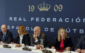 RFEF, LaLiga, clubes y CTA han estado reunidos en el Parque del Retiro.