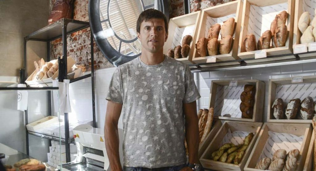 Renato Civelli ha cambiado la pelota por croissants, brioches y panes.