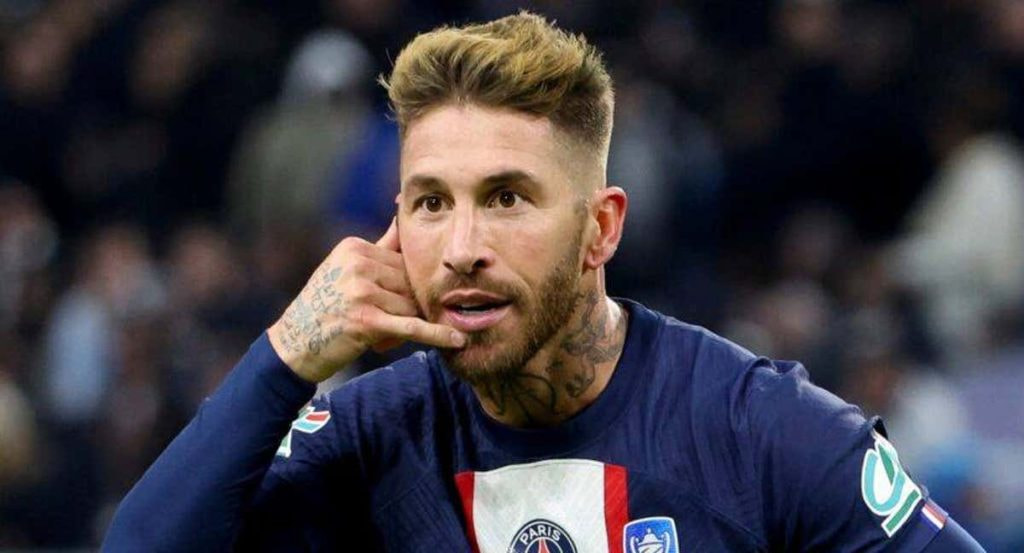 Sergio Ramos celebra un gol con el PSG.