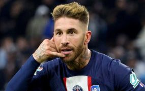 Sergio Ramos celebra un gol con el PSG.