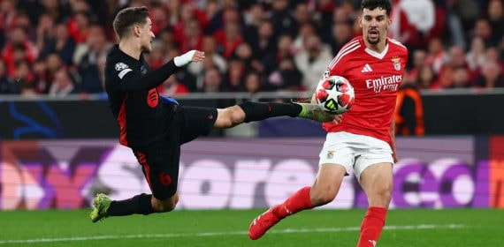 Gavi estuvo cerca de marcar ante el Benfica.