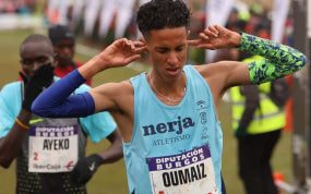 El atleta Ouassim Oumaiz, con la camiseta del Nerja Atletismo, en una carrera de cross