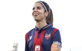 Alba Redondo, con el Levante.