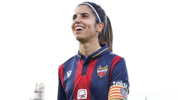 Alba Redondo, con el Levante.