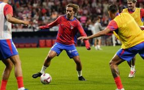 Antoine Griezmann, durante un calentamiento con el Atlético de esta temporada.