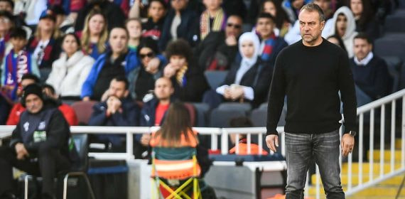 Hansi Flick durante el partido contra el Girona.