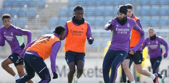 Elyaz Zidane, en el entrenamiento del Real Madrid.